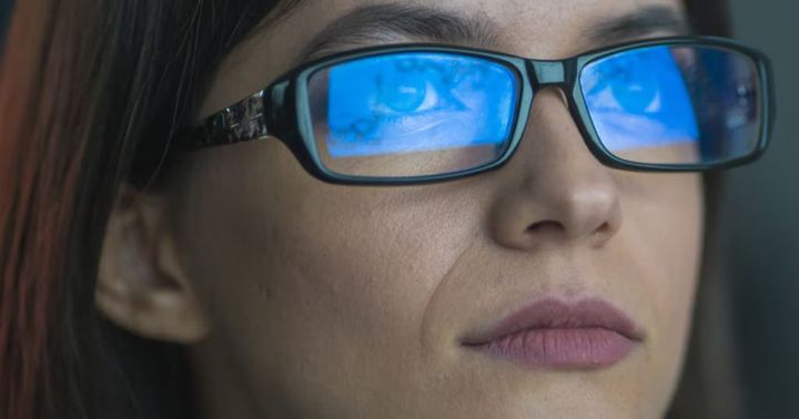 Blue Light Blocking Glasses: Complete Guide to Features, Lens Types, Benefits, and Eye Protection