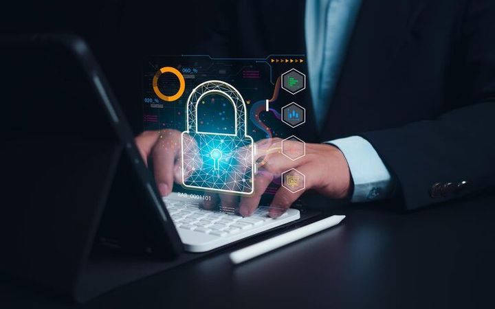 Online Privacy Protection: Guide to Safe Browsing and Data Security